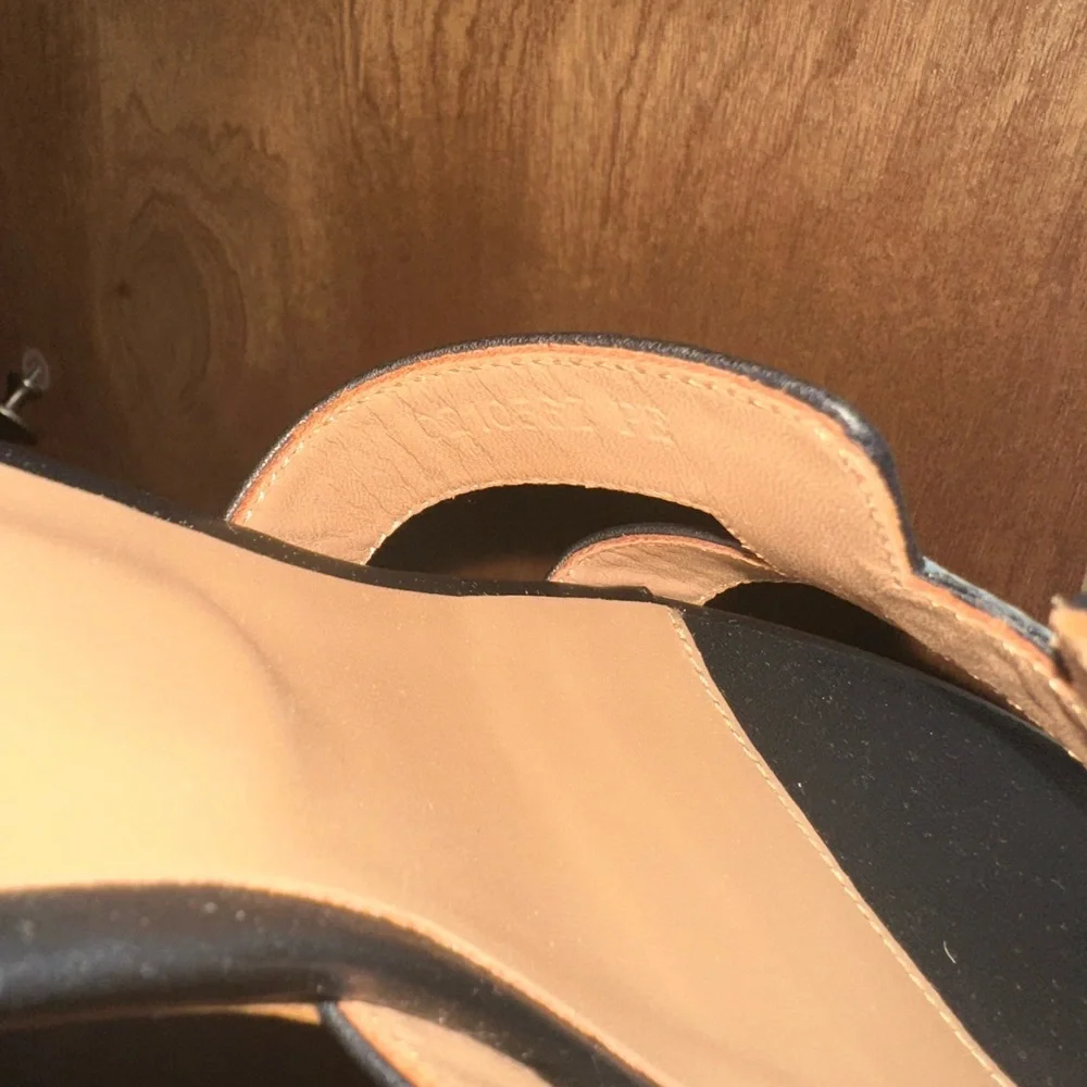 Hermes Oran Sandals - Picture 3 of 5